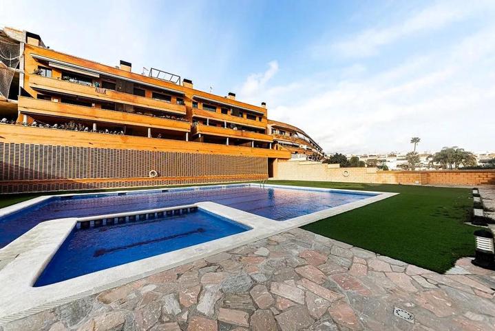 Dúplex En venta en Cubelles photo 0