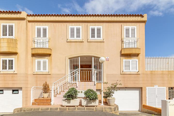 Casa En venta en Las Palmas de Gran Canaria photo 0