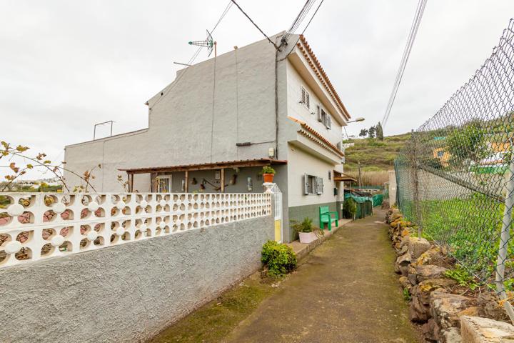 Casa En venta en Firgas photo 0