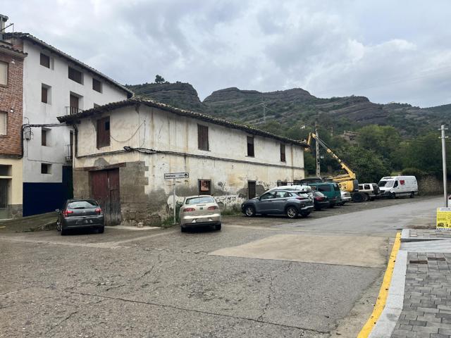 Local En venta en Graus photo 0