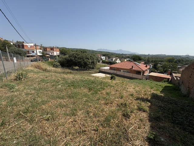 Agrícola En venta en Piera photo 0