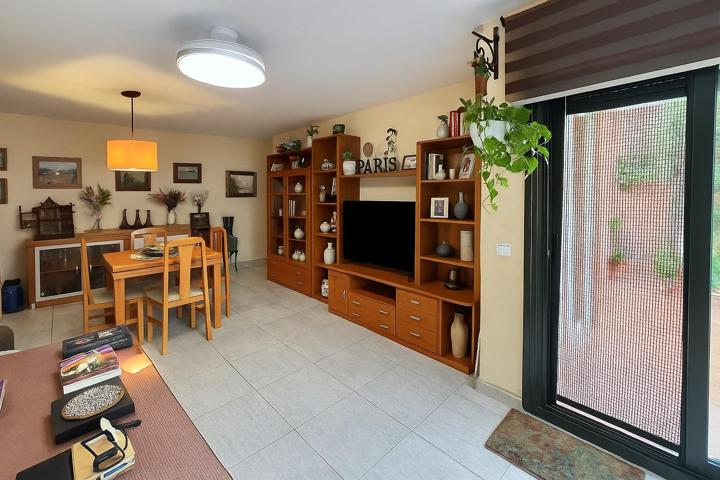 Piso En venta en Vallirana photo 0