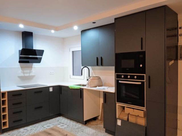 Piso En venta en Cornellà de Llobregat photo 0