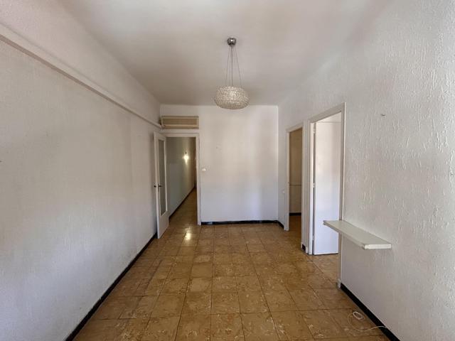 Piso En venta en Sant Feliu de Llobregat photo 0