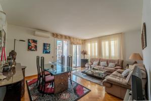 Piso En venta en Molins de Rei photo 0