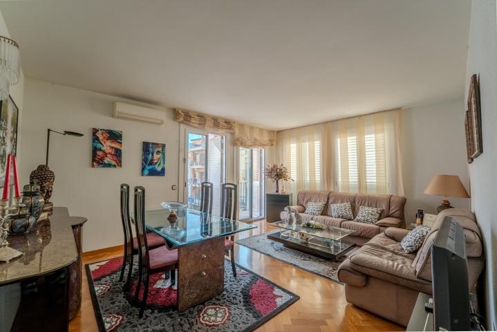 Piso En venta en Molins de Rei photo 0