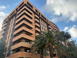 Piso En venta en En Corts photo 0