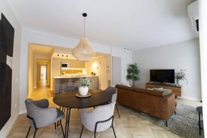 Piso En venta en En Corts photo 0
