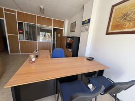 Local En venta en Sabadell photo 0