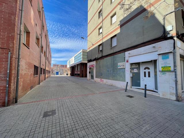 Local En venta en Sabadell photo 0