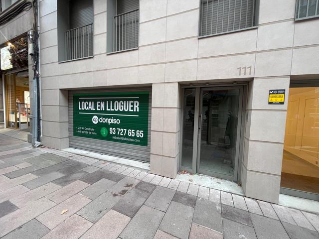 Local En alquiler en Sabadell photo 0