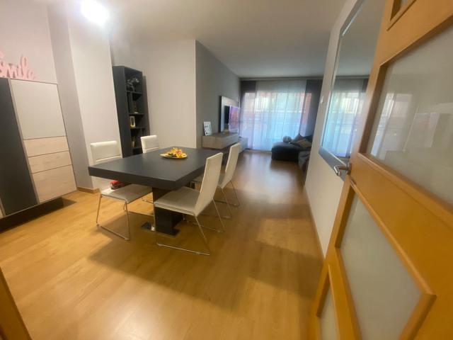 Piso En venta en Montcada i Reixac photo 0