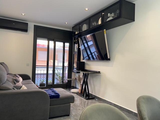 Piso En venta en L'Hospitalet de Llobregat photo 0