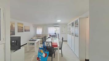 Piso En venta en les Roquetes photo 0