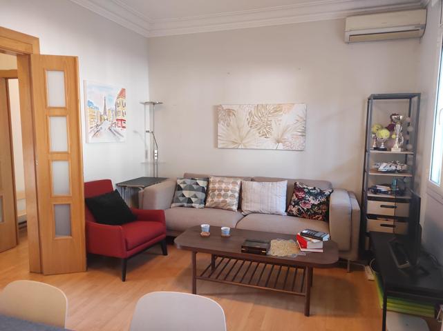 Piso En venta en L'Hospitalet de Llobregat photo 0