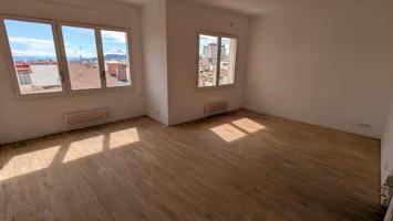 Piso En venta en el Baix Guinardó photo 0