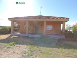 Casa En venta en Alba de Tormes photo 0