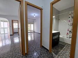 Piso En venta en Sant Andreu de la Barca photo 0