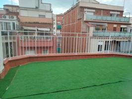 Piso En venta en Sants - Badal photo 0