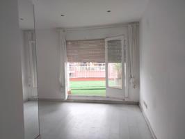 Piso En venta en Sants - Badal photo 0