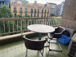 Piso En venta en la Vila de Gràcia photo 0