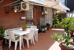 Piso En venta en Sants - Badal photo 0