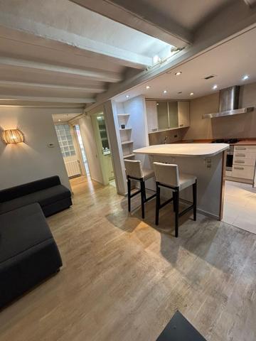 Piso En venta en Hostafrancs photo 0