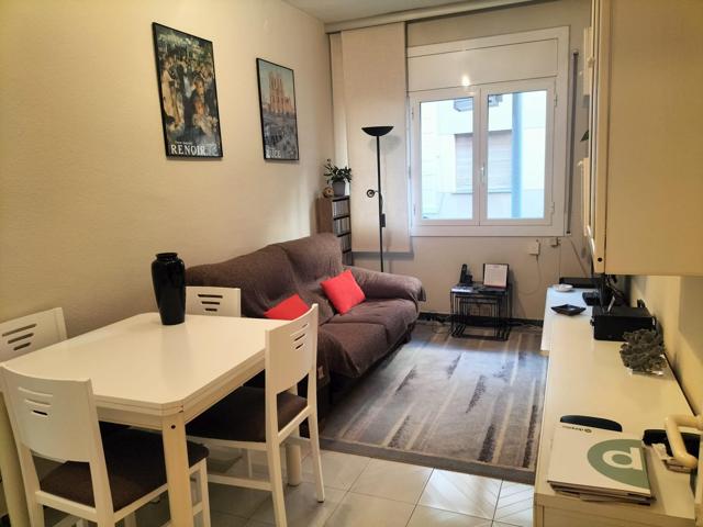 Piso En venta en les Corts photo 0