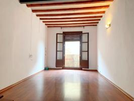 Piso En venta en Sant Pere, Santa Caterina i la Ribera photo 0
