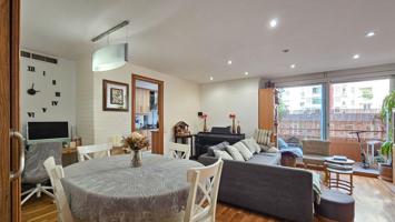 Piso En venta en L'Hospitalet de Llobregat photo 0