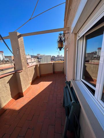 Piso En venta en L'Hospitalet de Llobregat photo 0