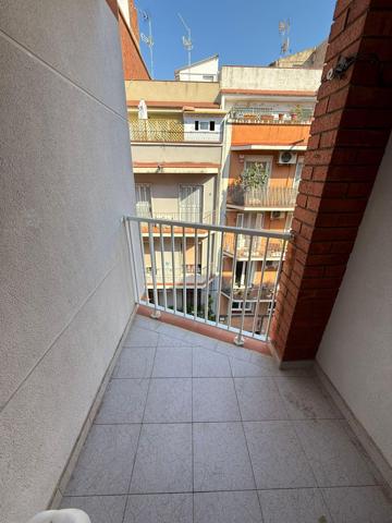 Piso En venta en Sants - Badal photo 0
