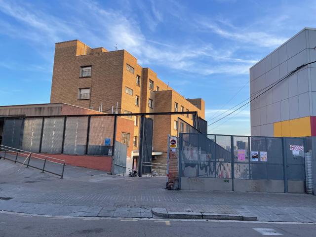 Piso En venta en L'Hospitalet de Llobregat photo 0