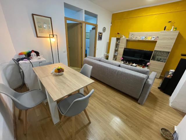 Piso En venta en L'Hospitalet de Llobregat photo 0