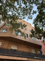 Piso En venta en L'Hospitalet de Llobregat photo 0