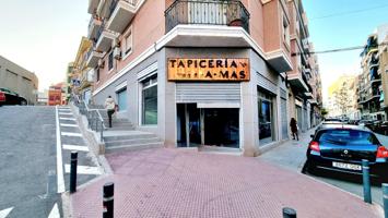 VAYA PEDAZO DE LOCAL!! photo 0