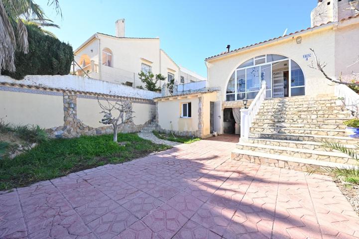 Unifamiliar Pareada En venta en Urbanización Perla Del Mar, Orihuela photo 0