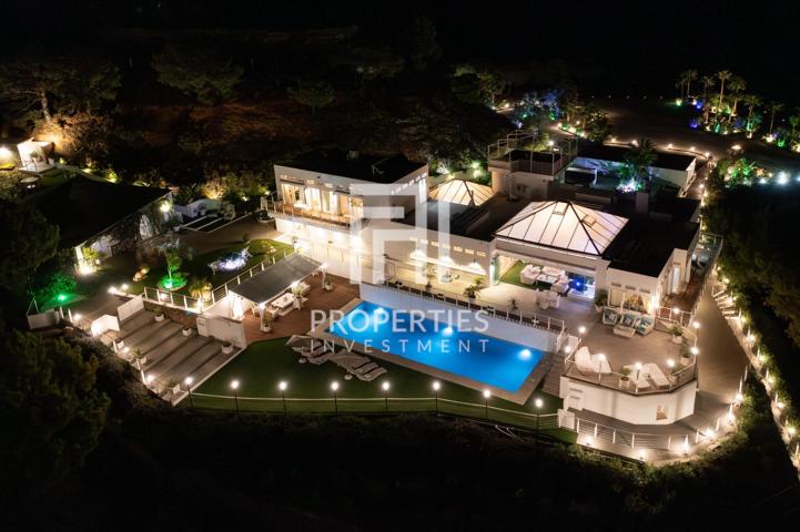 EXCEPTIONAL Y UNIQUE  MANSION CON PARCELA DE 15000 M2 photo 0