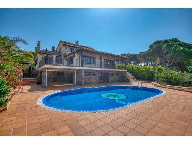OPORTUNIDAD CASA CON EXCELENTE UBICACIÓN Y VISTA AL MAR photo 0