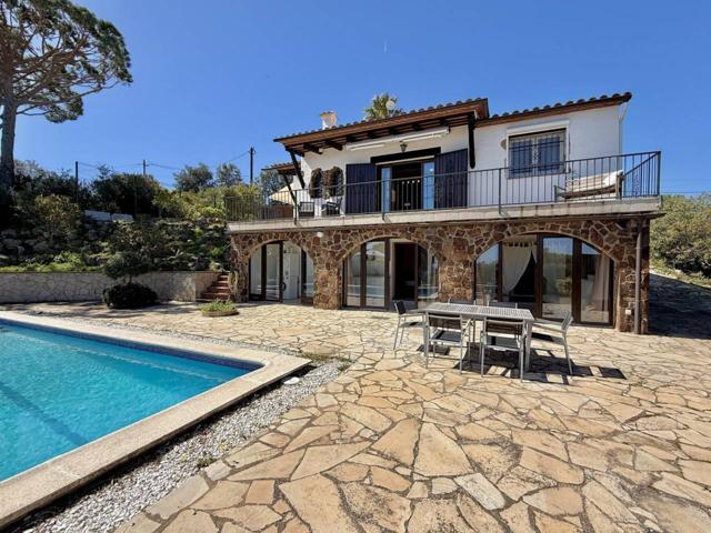 Casa en venta en Urbanitzacions(17249) photo 0