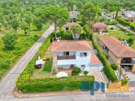 Casa en venta en Forallac photo 0