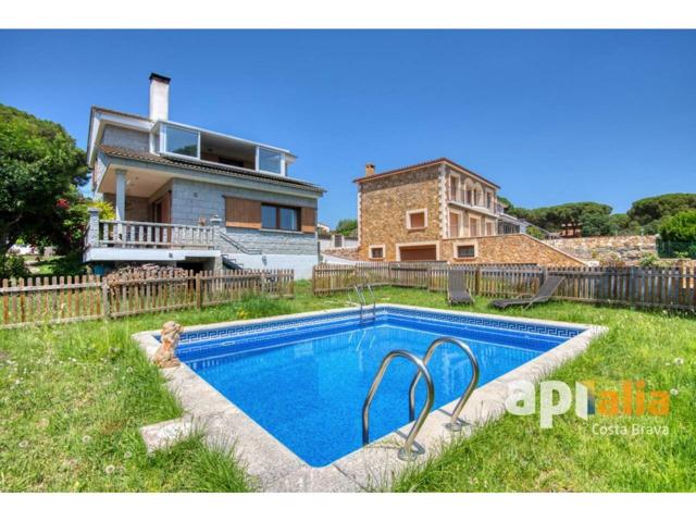 Casa en venta en Sant Daniel de Calonge photo 0