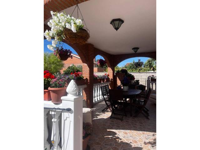 Chalet en venta en Pioz photo 0