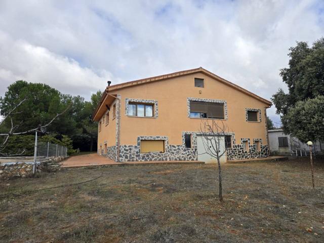 Chalet en venta en Pioz photo 0