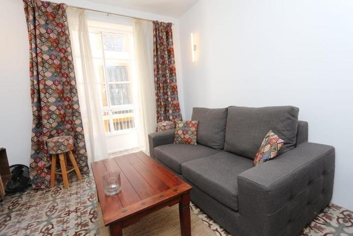 Primer piso junto a Plaza Cort photo 0