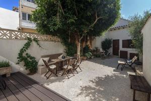 💎 Exclusiva oportunidad en Pere Garau: 140 m² construidos + 70 m² de patio 🌿 y fachada típica mallorquina 🏡 photo 0