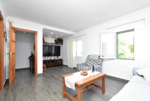 OPORTUNIDAD PISO TOTALMENTE REFORMADO PARA ENTRAR A VIVIR DE TRES HABITACIONES CON VESTIDOR POSIBILIDAD DE 4 photo 0