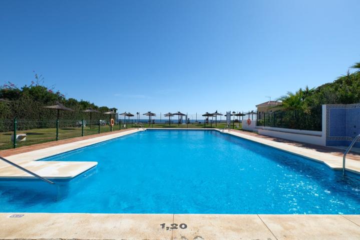 BAHIA DE ESTEPONA, 3 BED ATICO photo 0