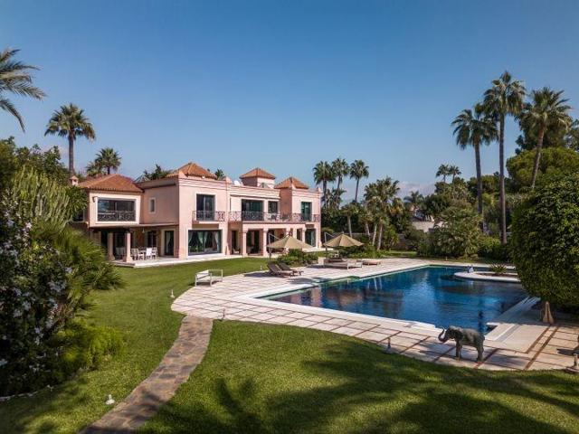 EXQUISITA VILLA - ESTEPONA photo 0