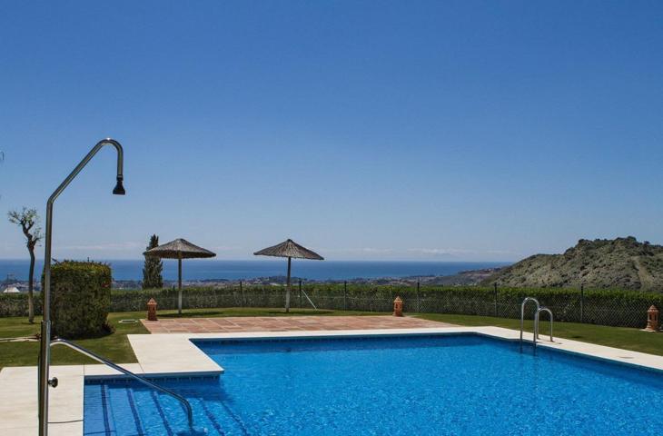 Apartamento en venta en Los Arqueros con 3 habitaciones y terraza photo 0